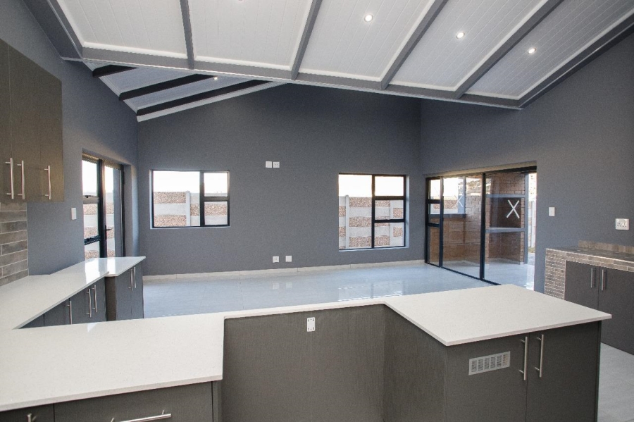 3 Bedroom Property for Sale in Island View Western Cape